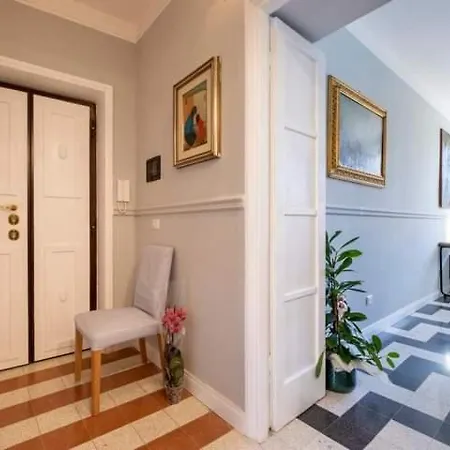 Realty Company Vittoria Appartement *